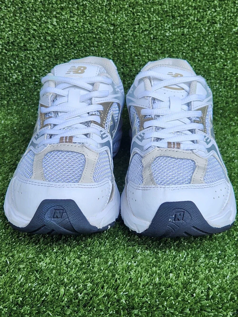 New Balance 530 Big Boys Running White Metallic Gold Comfy Youth Size 5 Sneakers